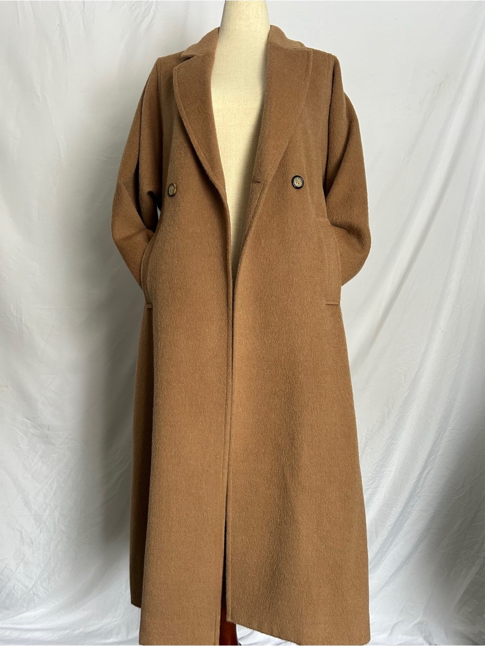 Harvé Benard wool and alpaca coat classic camel color